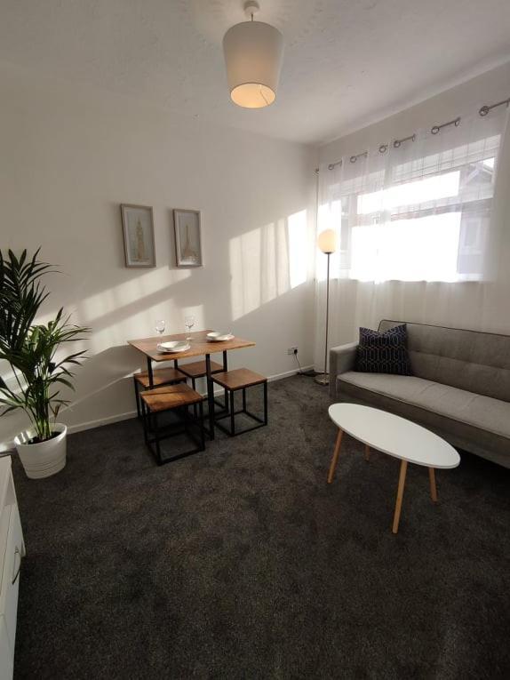 1 Bedroom Apartment With Free Parking Weymouth Exterior foto